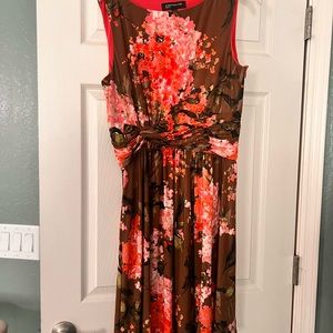 Jones New York size 12 dress, very flattering